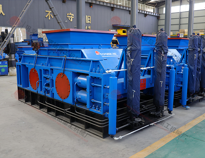 加工河卵石用什么破碎機，小型對輥制砂機報價是多少？