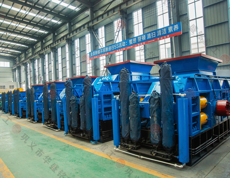 對傳統(tǒng)制砂機性能不滿？新一代全液壓雙輥式制砂設備霸氣上線